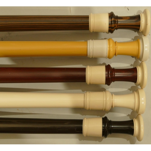 987 - 17 various wood and plastic recorders, 3 with zipped cases, makers include Moeck, Yamaha, Aulos , Ha... 