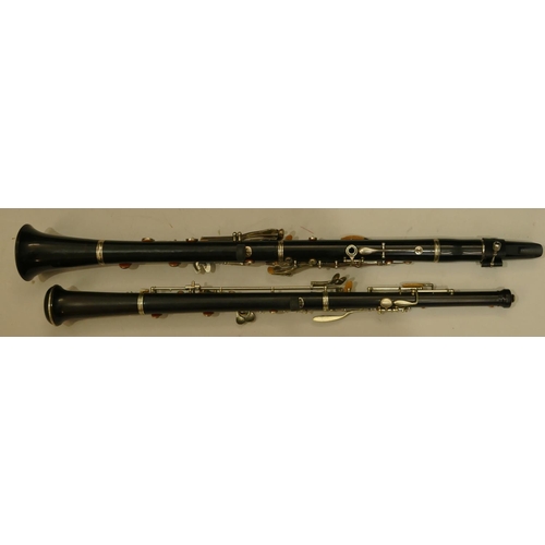 992 - A Boosey & Hawkes London clarinet and an oboe (2)