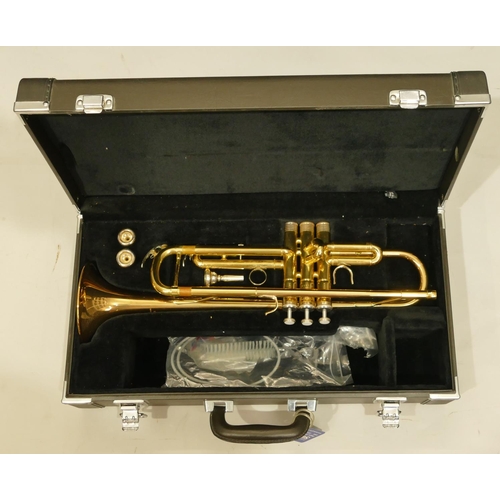 998 - A brass Yamaha trumpet stamped YTR4335G, serial number 603230, Yamaha 3 mouth pieces numbered 11E4, ... 