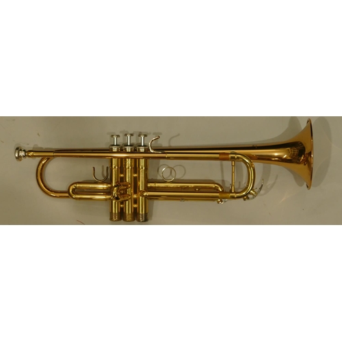 998 - A brass Yamaha trumpet stamped YTR4335G, serial number 603230, Yamaha 3 mouth pieces numbered 11E4, ... 