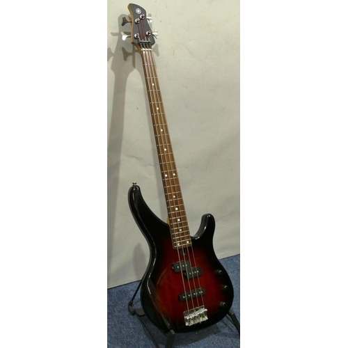 1073 - Yamaha 4-string bass electric guitar, overall length 111cm.