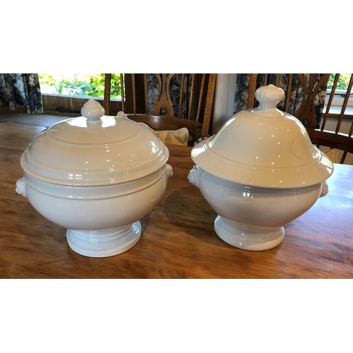 6159 - 2 white china tureens with lids, largest 22cm diameter.