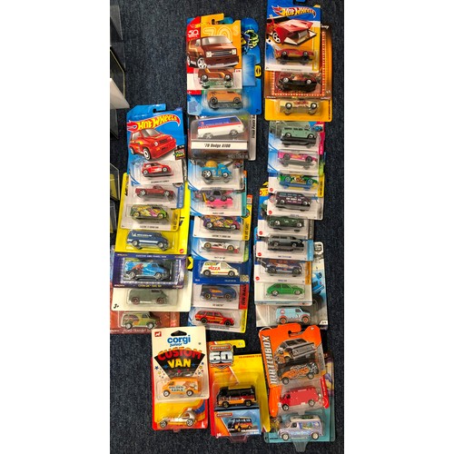 7155 - A large quantity of Hot Wheel cars, all unopened.