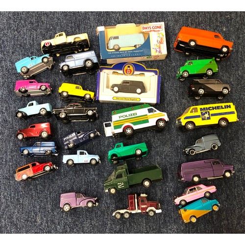 7153 - A mixed quantity of model toy cars.