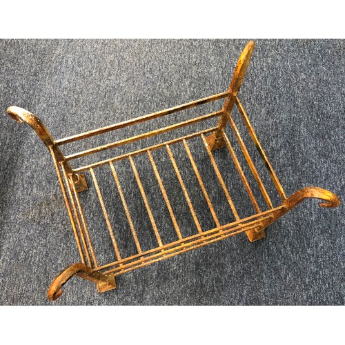 7162 - A wrought iron rectangular fire basket on square feet, 61cm wide. 43.5cm deep, 43.5cm high