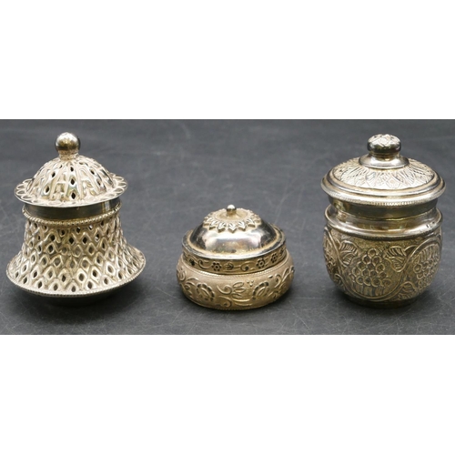 140 - An Oman silver coloured metal ink pot, 3 similar small pots  4.2 oz gross. (4)