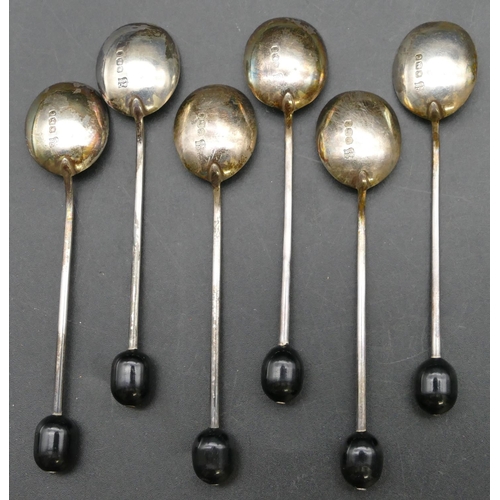 175 - A set of 6 Sheffield silver coffee bean spoons in fitted black leather case, a Birmingham plain silv... 