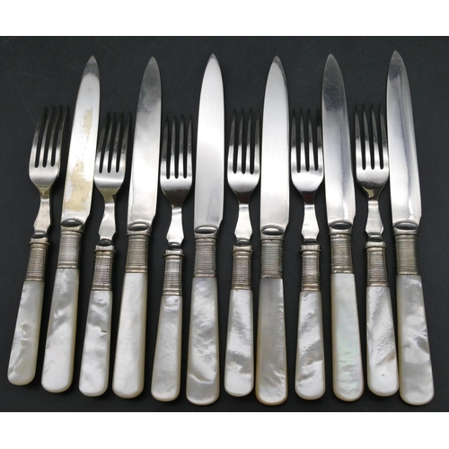 189 - A set of 6 silver plated and Mother of Pearl handled fruit knives and forks, 6 knives and 6 forks, c... 