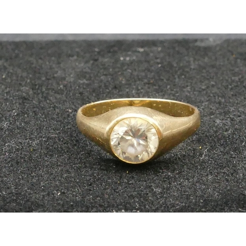 257 - An 18ct gold ring set with clear stone, Size U/V, 4.2 grams gross