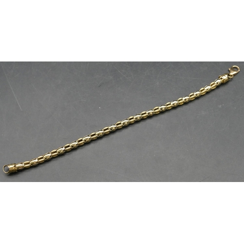 271 - A 9ct gold barrel shaped bracelet, 19cm long, 6.9 grams