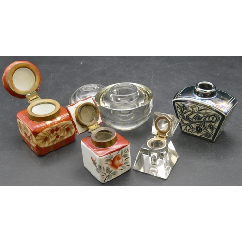 31 - 2 small square china inkwells with hinged lids and allover floral and leaf decoration, an Art Nouvea... 