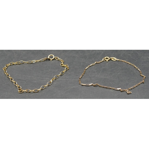 390 - A thin 9ct gold bracelet and another similar bracelet, 1.8 grams (2)