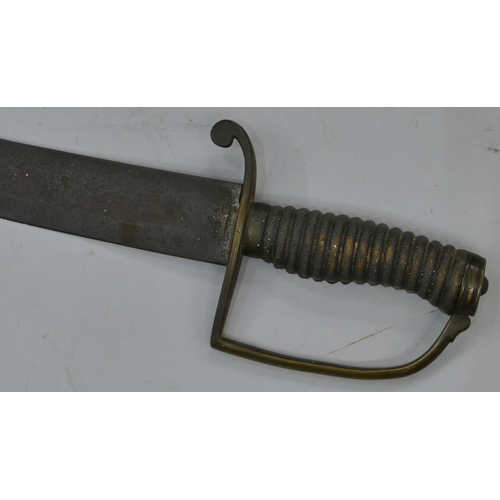 634 - A naval short Sabre (no scabbard), 68.5cm long overall