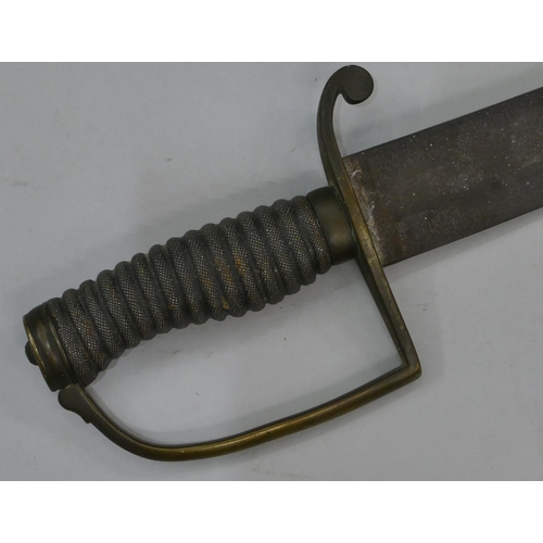 634 - A naval short Sabre (no scabbard), 68.5cm long overall