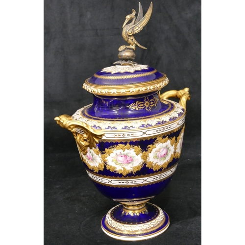 95 - An early 20th Century Royal Crown Derby round bulbous thin necked 2-handled lidded vase by Darlingto... 