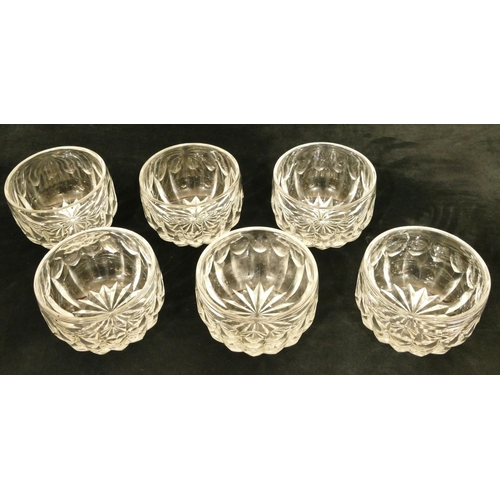 115 - A set of 6 Georgian cut glass round bulbous shaped finger bowls with thumb pattern decoration, circa... 