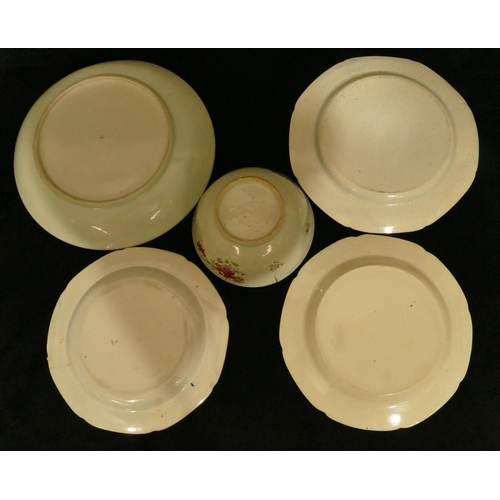 133 - 3 early Pearlware plates, 1 stamped Stevenson (smallest plate cracked), a 19th Century Newhall style... 