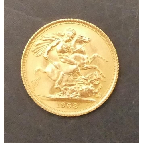 638 - An Elizabeth II gold Sovereign, 1968, 8 grams