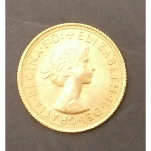 639 - An Elizabeth II gold Sovereign, 1967, 7.99 grams