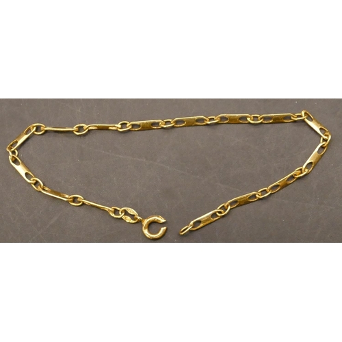 668 - An 18ct gold rectangular linked bracelet, 18.5cm long, 3.4 grams