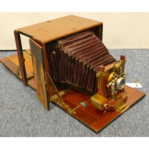 778 - Folmer & Schwing mahogany graphic folding box camera