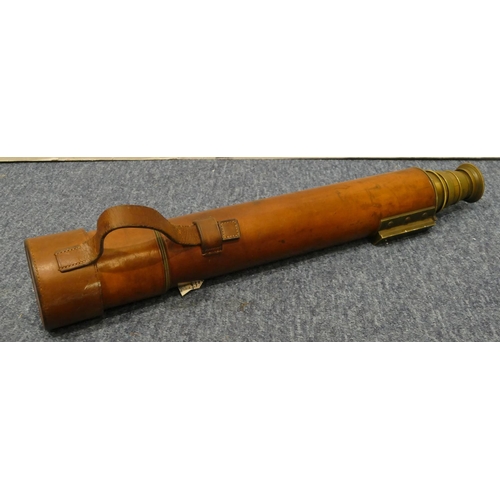 785 - WWI British military brass telescope F.A.Mk5 stamped 1922 with leather grip, 51.5cm long closed