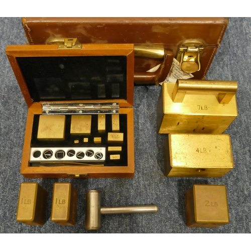 787 - A set of precision calibrated brass weights, quarter oz to 7lb in fitted leather case