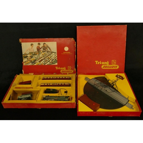 798 - A boxed Tri-Ang 00 Gauge electric model railway (some parts missing and box in need of restoration),... 