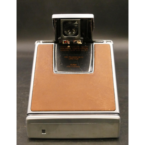 818 - A Polaroid SX-70 Land Camera