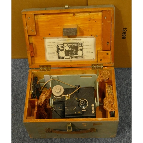 845 - An Aeronautical General Instruments (AGI) MkIV dial camera, circ. 1950's (boxed)