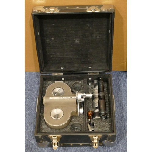 846 - Bell & Howell 16 millimetre movie camera, 70DR, cased