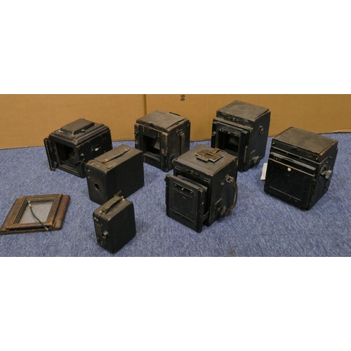 851 - Zeiss Ikon 2.7 movie camera with leather case, 6 various black leather box cameras 