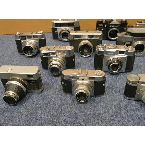 856 - 18 various cameras, including Vitomatic II, Exacta RT L 1000, Pentax Spotmatic, a Vito II 35mm (boxe... 