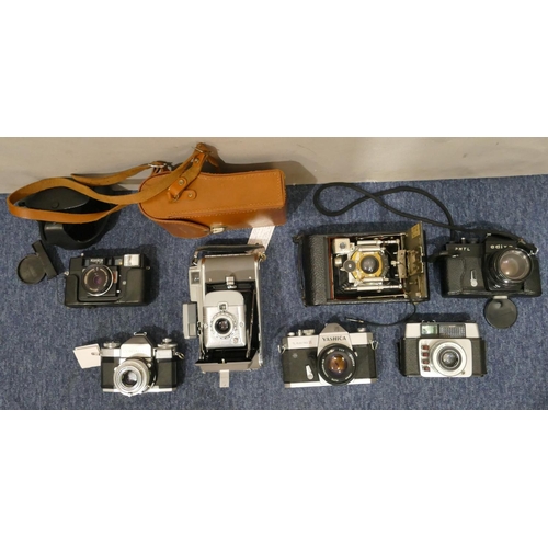 867 - Zeiss Ikon Contaflex camera, an Edixa 2MTL camera, a Yashica TL Electro X camera and various other c... 