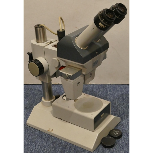 869 - Carl Zeiss Dissection microscope