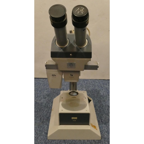 869 - Carl Zeiss Dissection microscope