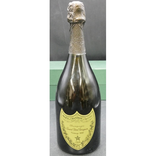 888 - Dom Perignon Vintage 1992 bottle of Champagne, 750ml, in presentation box