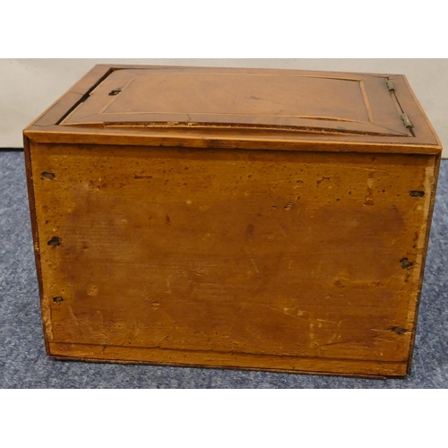 899 - A 19th Century mahogany small travelling box with inlaid stringing, centre carrying handle and singl... 