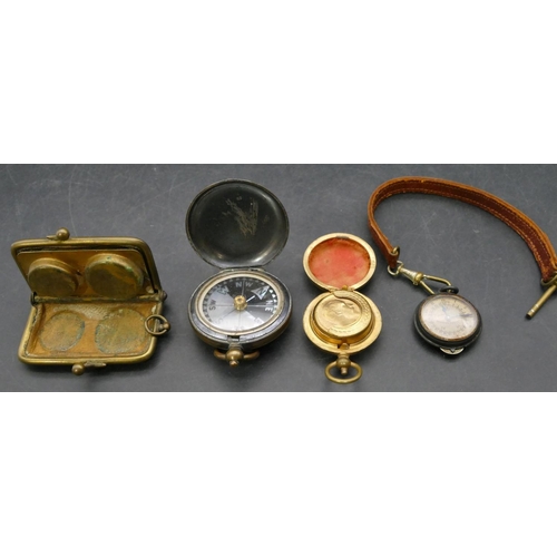 902 - A leather and gilt metal Sovereign and Half Sovereign case, a gilt metal Sovereign case with hinged ... 