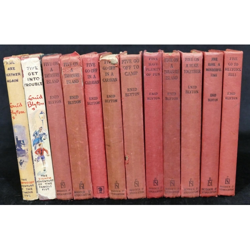 903 - 12 Enid Blyton vintage hard back Famous Five books 