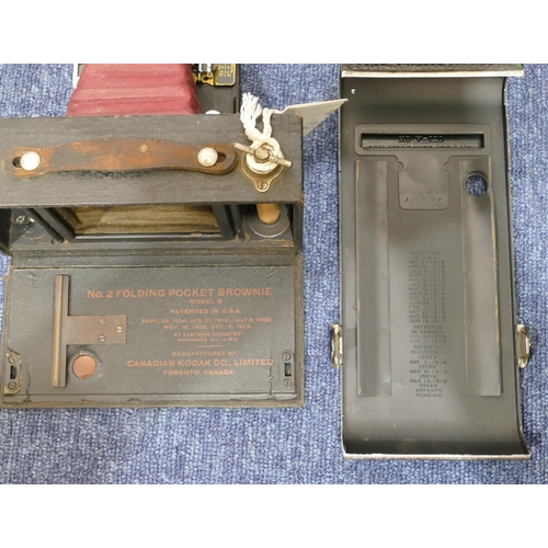 905 - A Leitz OTDYM, Visoflex II (boxed), a part Acetelyne Illuminant for magic lantern projector, a Kodak... 