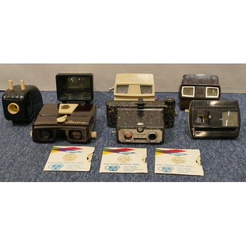 906 - A Coronet 3-D Stereo-Viewer, 2 View-Masters, a similar smaller Stereo-Click junior with 3 View-Maste... 