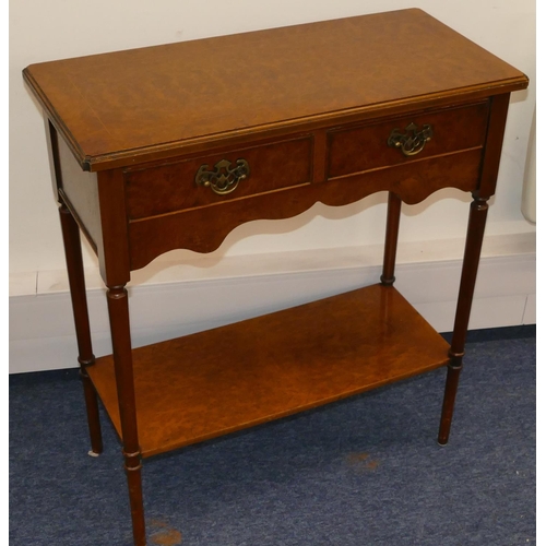 949 - A reproduction maple wood style side table with inlaid stringing, 2 drawers with drop brass handles ... 