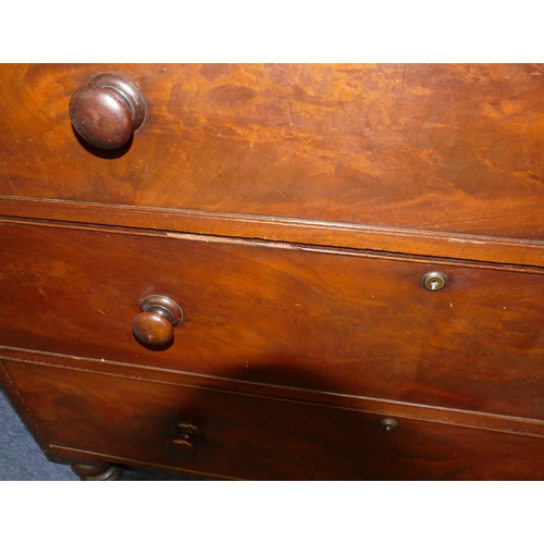 950 - A large 19th Century mahogany straight front chest of drawers with 2 short and 3 long graduated draw... 