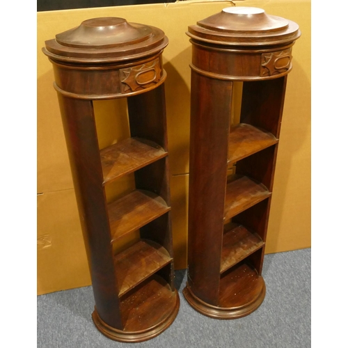 979 - A pair of reproduction mahogany round hanging open bookshelves, 34cm wide, 26cm deep, 107cm high