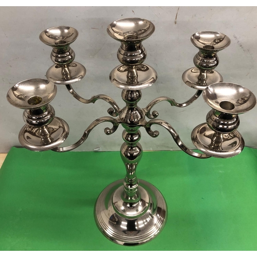 8085 - A modern 5 light 4 branch candelabra 62cm high base diameter 23.8cm.