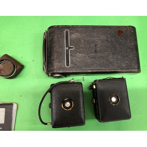 8127 - A Kershaw Reflex Plate Camera, Rollop German Twin Reflex Camera with leather case, Mamiya C330, Zeis... 