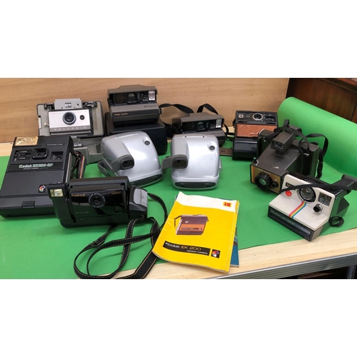 8130 - A quantity of instant cameras, Polaroid 103, Kodak EK160-EF, Polaroid Land Camera, Polaroid Vision e... 