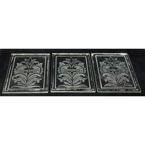 8167 - 3 heavy glass panes with etched glass floral and leaf pattern, 22 x 28.3cm.