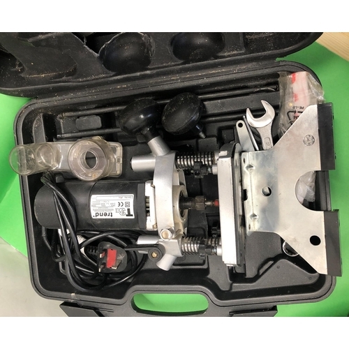 8097 - Trend T3 Router in hard case and a box containing a quantity of angle grinder wheels etc. (2)